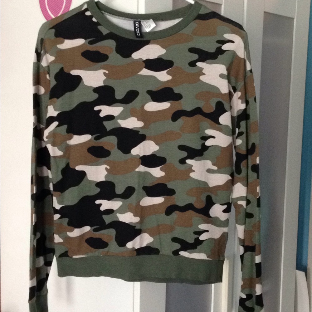 Camo sweatshirt